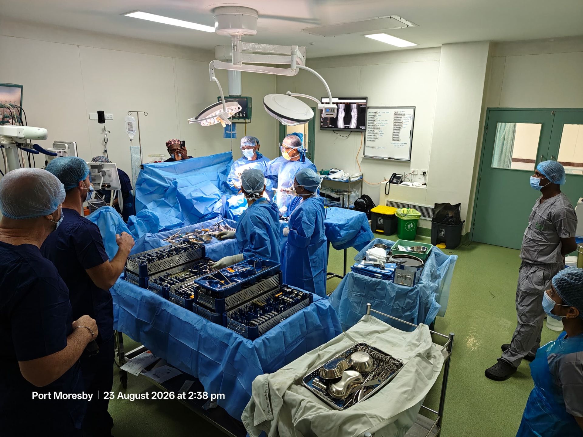 A/Prof Kaushik Hazratwala Hip and Knee Surgeon